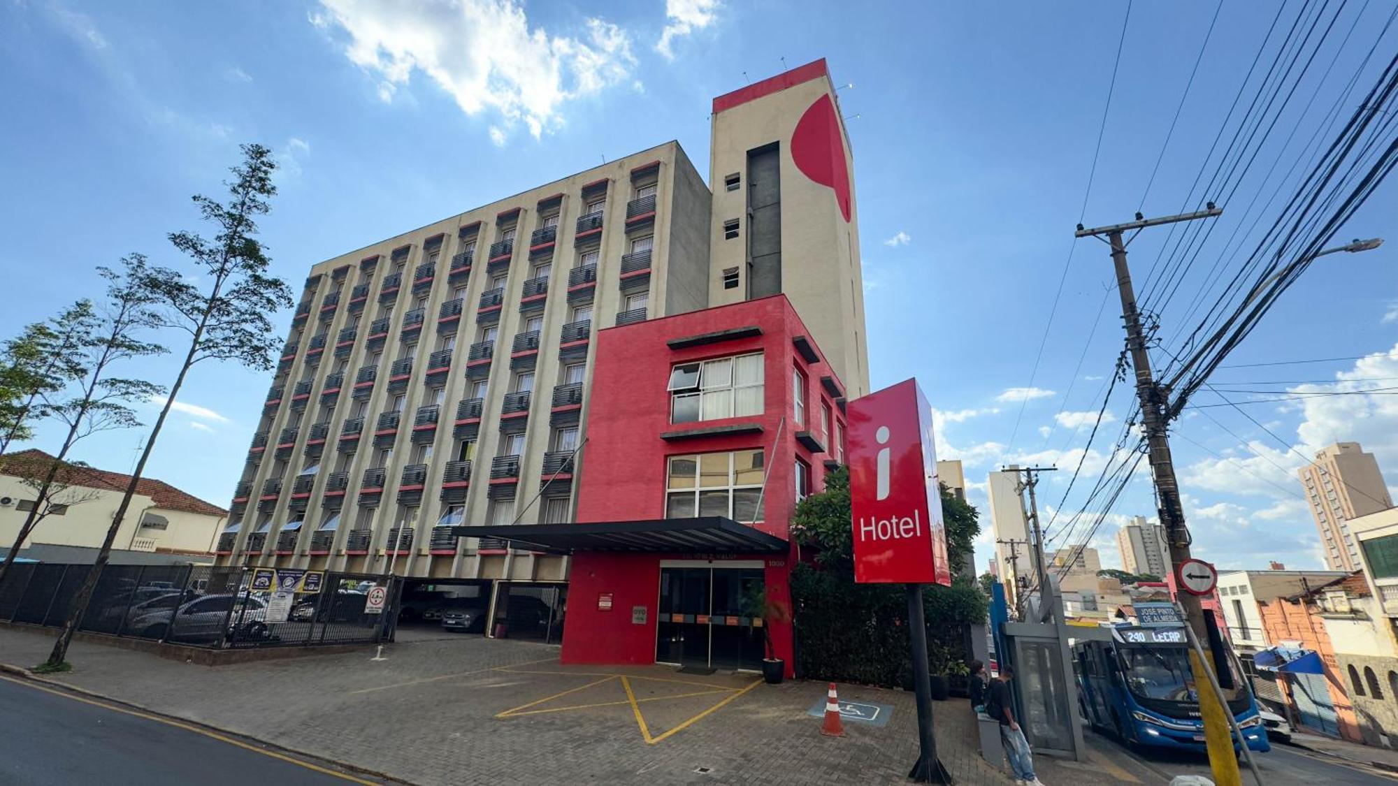 I-Hotel بيراسيكابا المظهر الخارجي الصورة